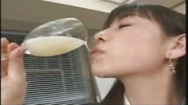 Tốt nhất khiêu dâm, không giấy đăng ký  Hai người bạn fuck một cô gái trong nhà vệ sinh nghiệp dư khiêu sec gai nung lon dâm