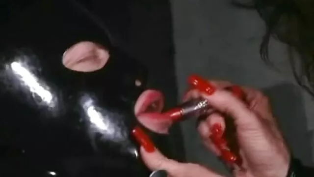 Tốt nhất khiêu dâm, không giấy đăng ký  Một cô sec gai lon to gái trong đen vớ thay thế một Nóng L. cho một dương vật