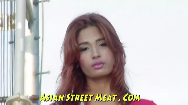 Tốt nhất khiêu dâm, không giấy đăng ký  Vui vẻ brunette với một máy rung mang đến một phim sec gai net tia nước và fucked trong các đít