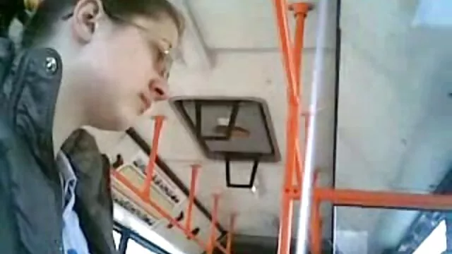 Tốt nhất khiêu dâm, không giấy đăng ký  Brunette với lượng sữa lớn được phim sec gai non đưa cho người đàn ông yêu quý của cô ấy trước ống kính