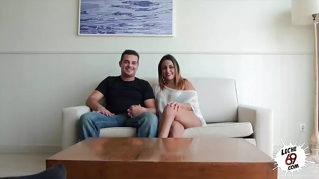 Tốt nhất khiêu dâm, không giấy đăng ký  Không cần hỏi, anh ta thâm nhập vào đít của một cô tai phim sec gai xinh gái tóc nâu busty và xé cô ấy trong đít