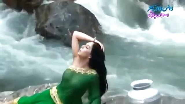 Tốt nhất khiêu dâm, không giấy đăng ký  Sau khi uống trà, cô ấy mời người bạn của mình để massage và đụ cô ấy bằng một dương vật giả phim sec gai tre