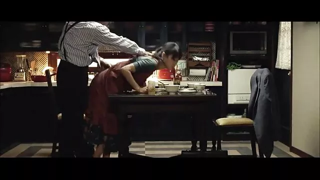 Tốt nhất khiêu dâm, không giấy đăng ký  Các ông chủ bẻ clip sec gai xinh cong một trưởng thành nhân viên doggystyle và khoảng fucked trong hậu môn tình dục trên bàn