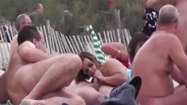Tốt nhất khiêu dâm, không giấy đăng ký  Tuyệt vời brunette trong vớ có ung sec girl xinh thư và cho mình trong đít