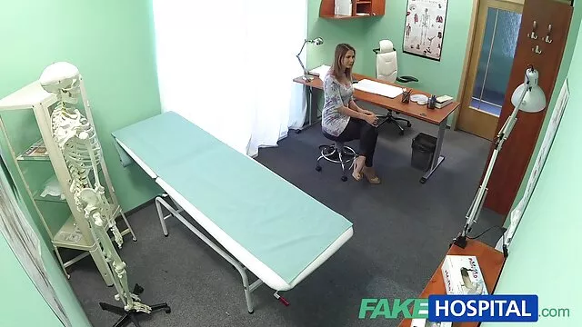 Tốt nhất khiêu dâm, không giấy đăng ký  Trẻ brunette's cạo âm phim sec gai cuc dep hộ ngón